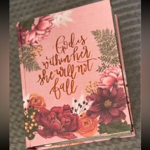 NIV, Artisan Collection Bible, Cloth over Board, Pink Floral